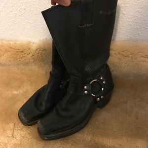 Black Fyre boots, size 7.5
